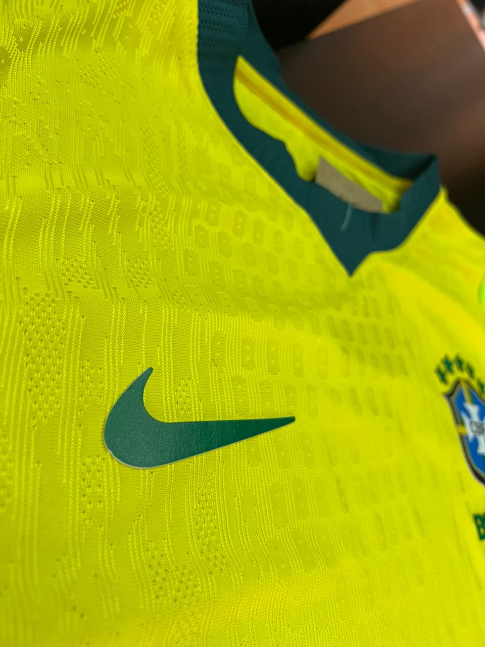 Camisa da Seleção Brasileira Tailandesa (modelo jogador)