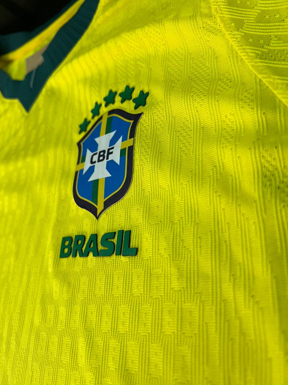 Camisa da Seleção Brasileira Tailandesa (modelo jogador)
